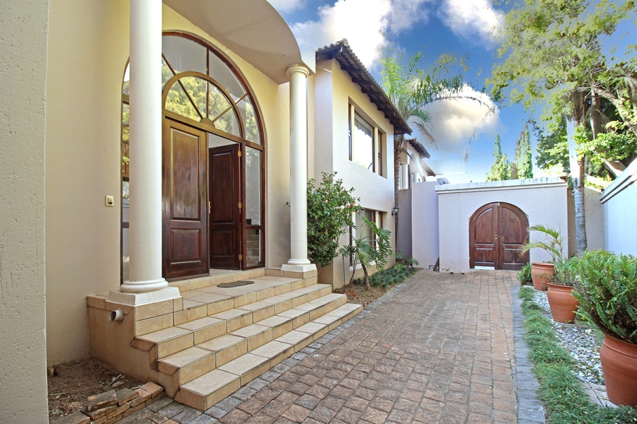 5 Bedroom Property for Sale in Broadacres Gauteng