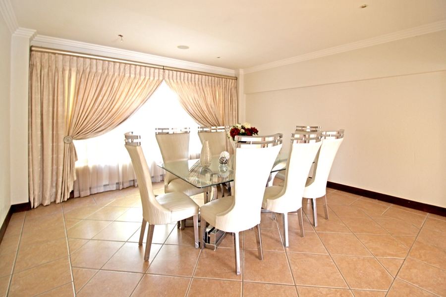 5 Bedroom Property for Sale in Broadacres Gauteng