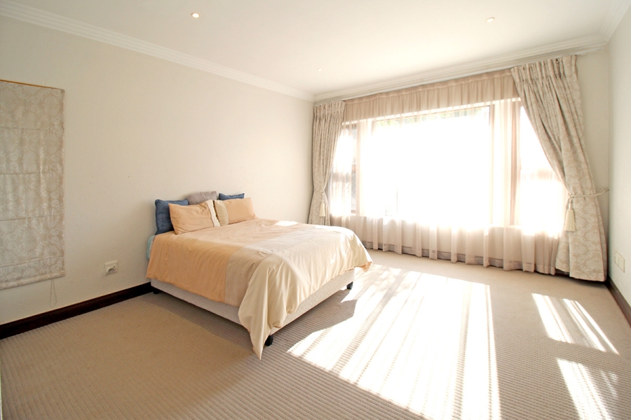 5 Bedroom Property for Sale in Broadacres Gauteng