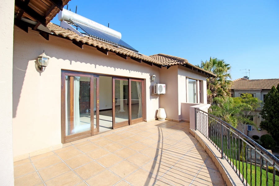 5 Bedroom Property for Sale in Broadacres Gauteng