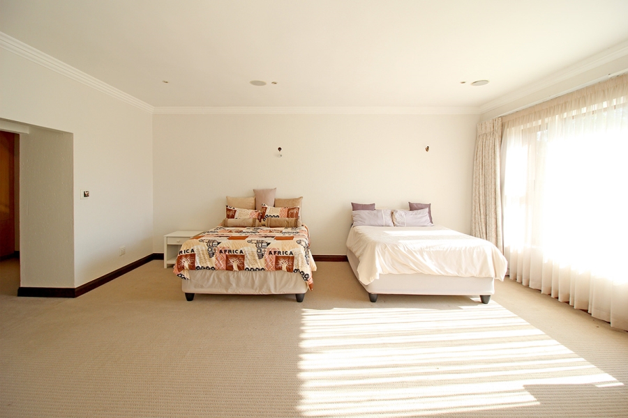 5 Bedroom Property for Sale in Broadacres Gauteng