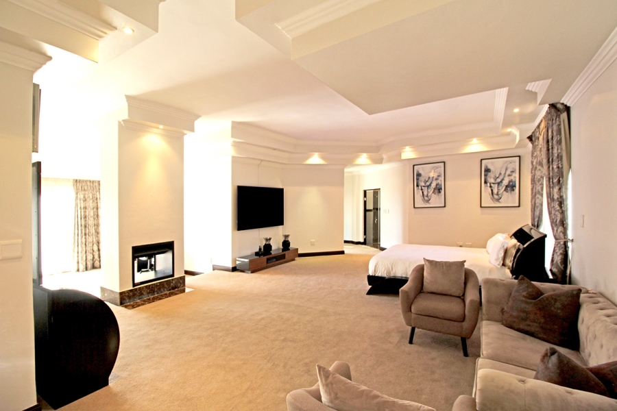 5 Bedroom Property for Sale in Broadacres Gauteng