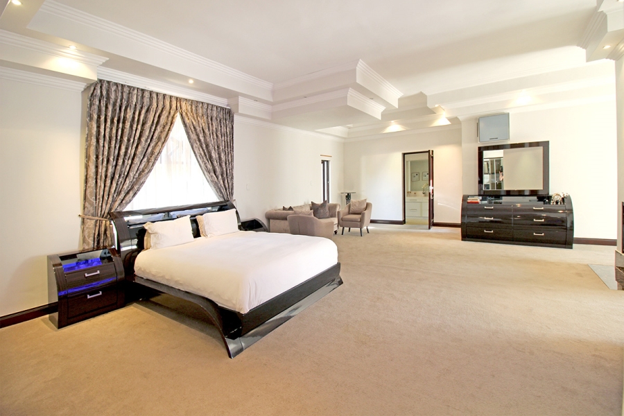 5 Bedroom Property for Sale in Broadacres Gauteng