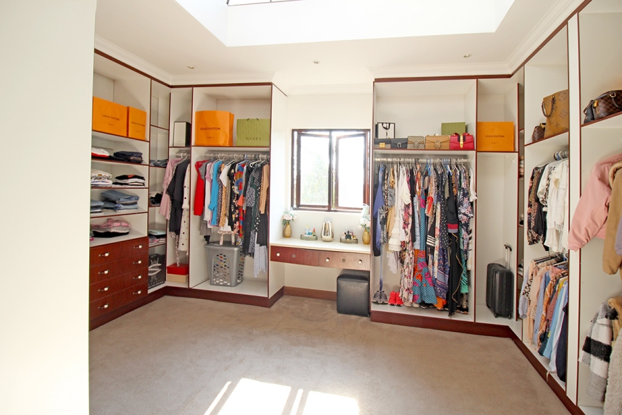 5 Bedroom Property for Sale in Broadacres Gauteng