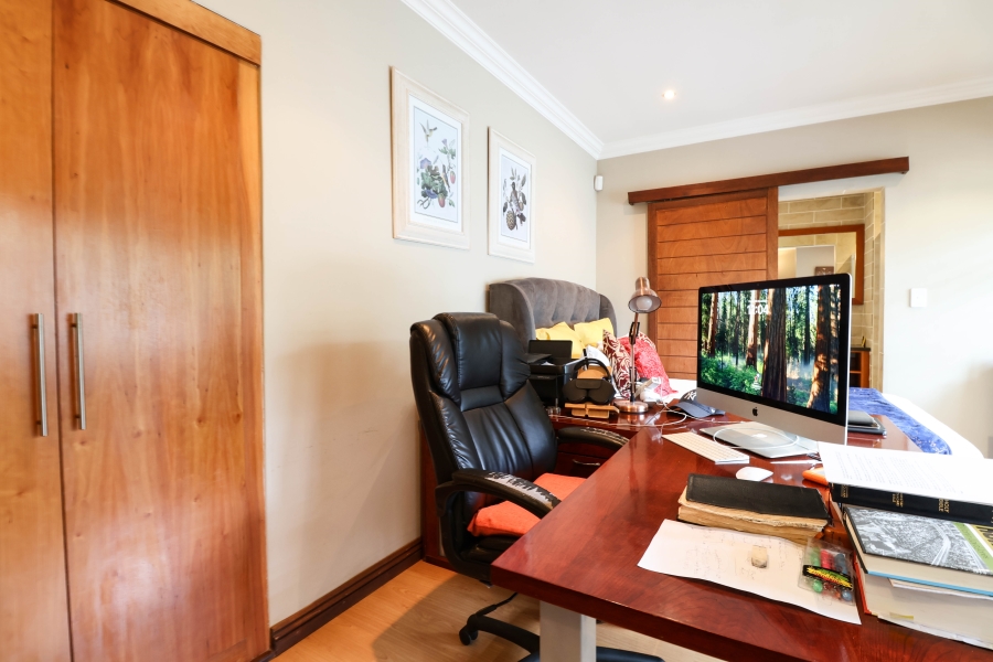 4 Bedroom Property for Sale in The Wilds Gauteng