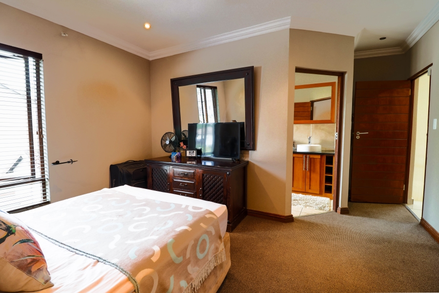 4 Bedroom Property for Sale in The Wilds Gauteng