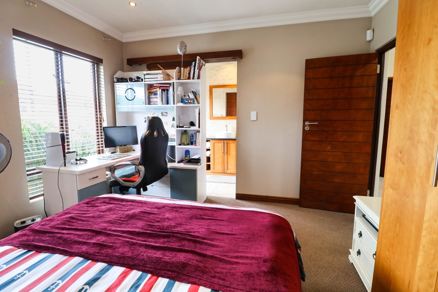 4 Bedroom Property for Sale in The Wilds Gauteng