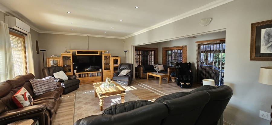4 Bedroom Property for Sale in Risiville Gauteng