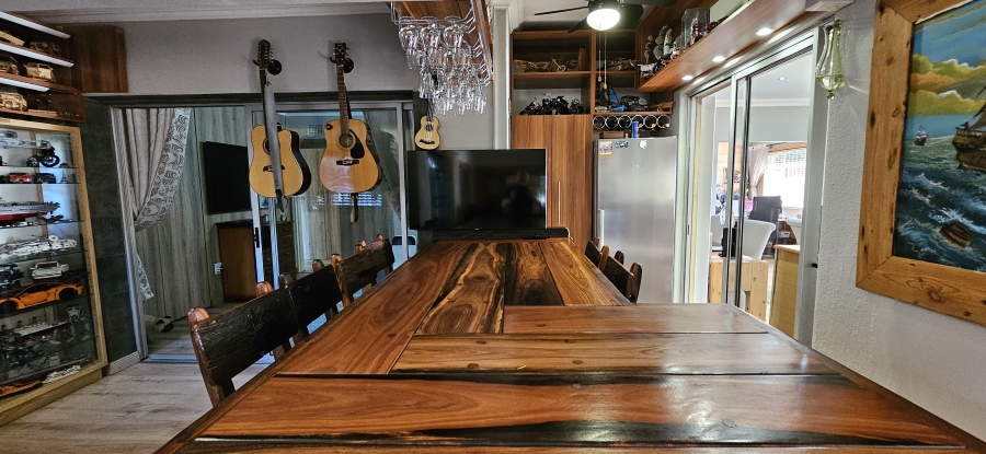 4 Bedroom Property for Sale in Risiville Gauteng