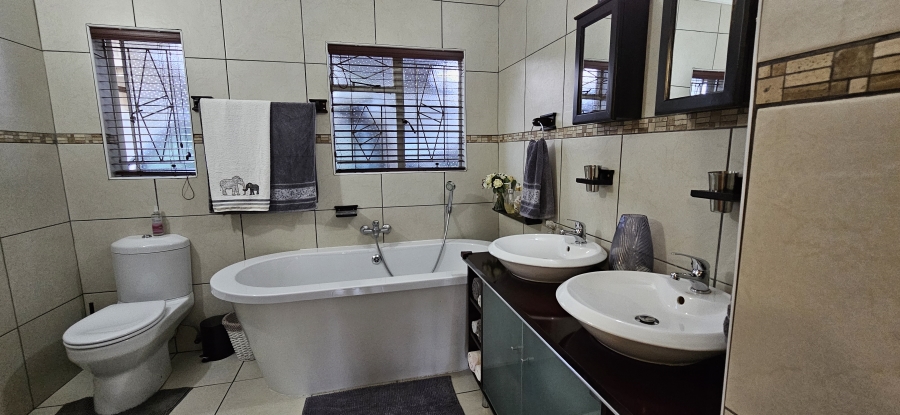 4 Bedroom Property for Sale in Risiville Gauteng