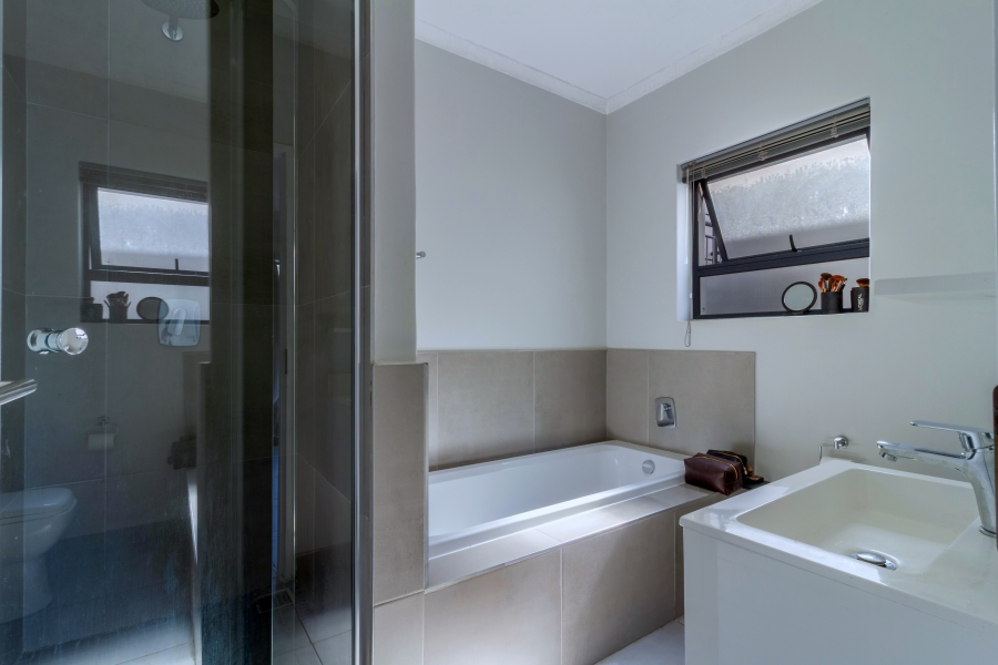 2 Bedroom Property for Sale in Morningside Gauteng