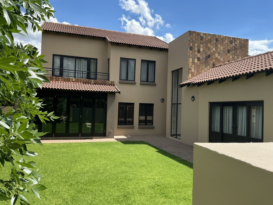 To Let 4 Bedroom Property for Rent in Midstream Estate Gauteng