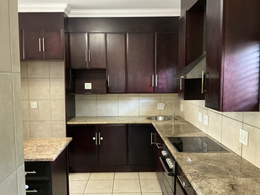 To Let 4 Bedroom Property for Rent in Midstream Estate Gauteng
