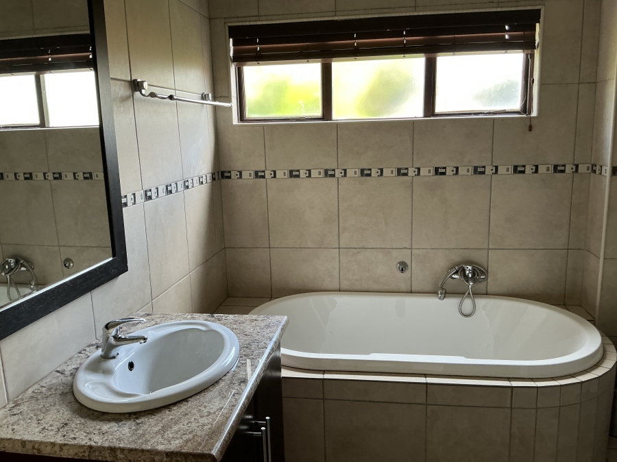 To Let 4 Bedroom Property for Rent in Midstream Estate Gauteng