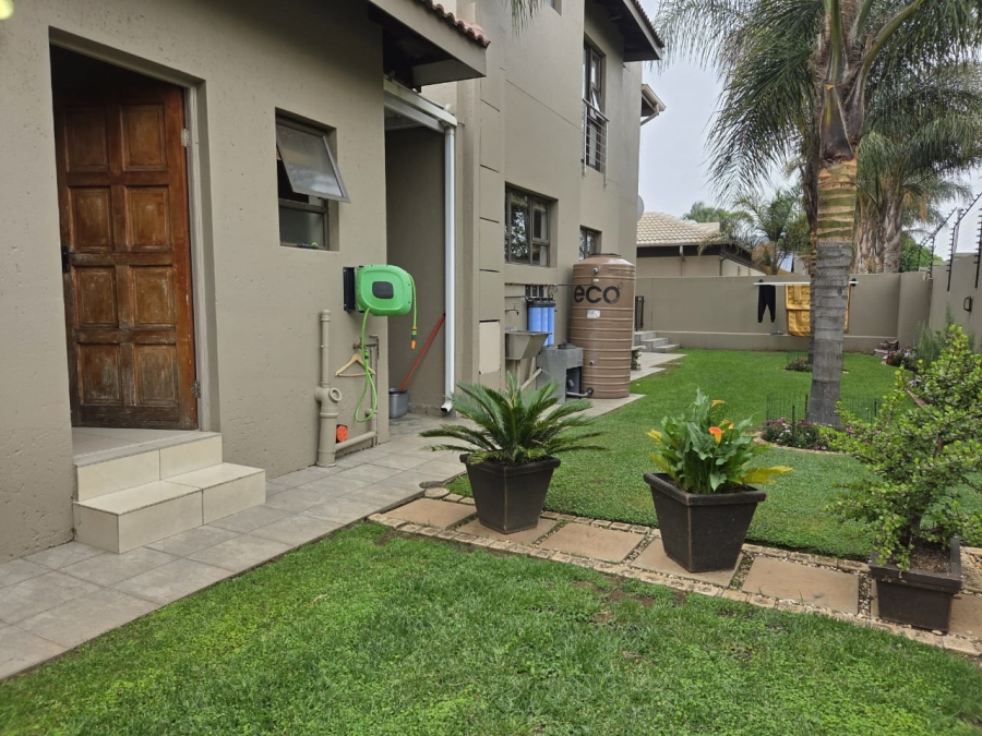 3 Bedroom Property for Sale in Greenstone Hill Gauteng