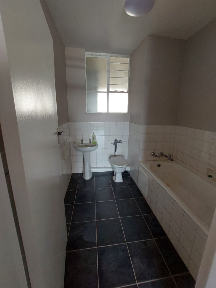 1 Bedroom Property for Sale in Bedford Gardens Gauteng