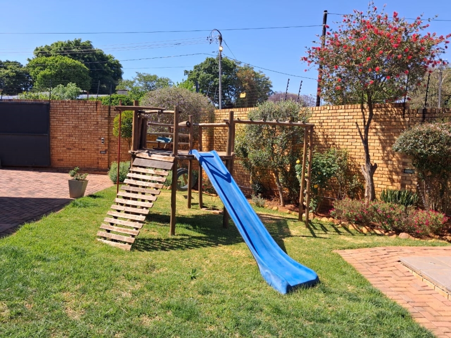 4 Bedroom Property for Sale in Monument Gauteng
