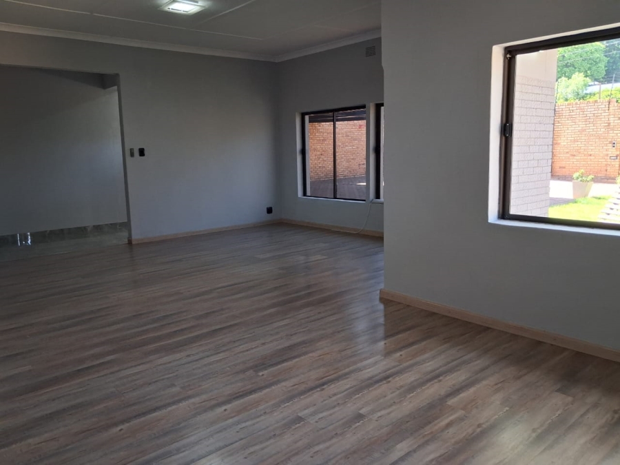 4 Bedroom Property for Sale in Monument Gauteng