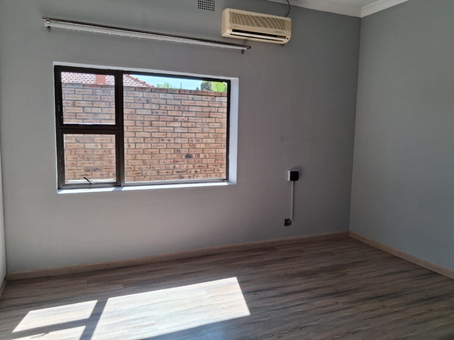 4 Bedroom Property for Sale in Monument Gauteng