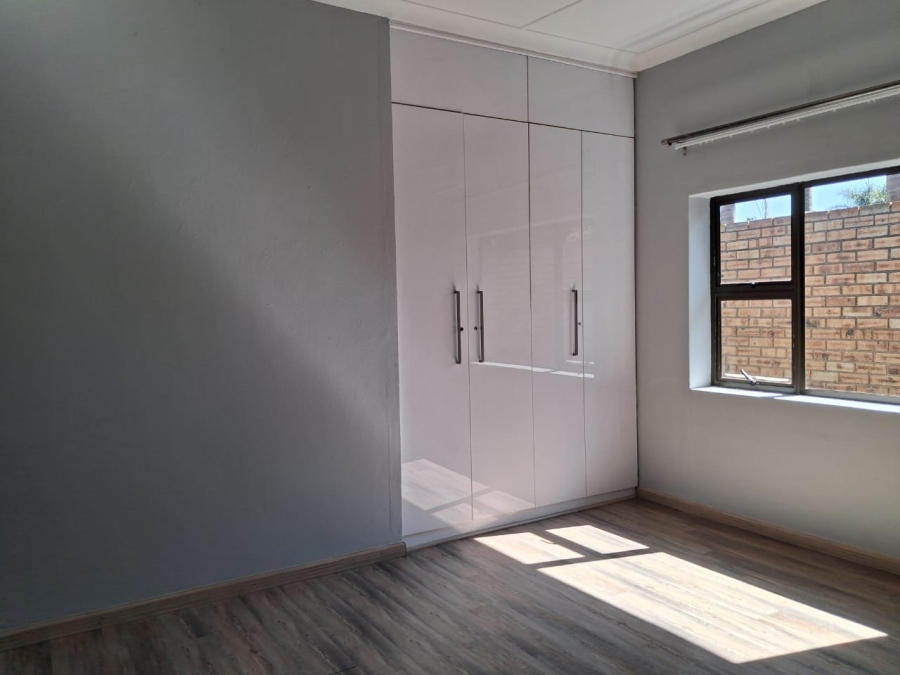 4 Bedroom Property for Sale in Monument Gauteng
