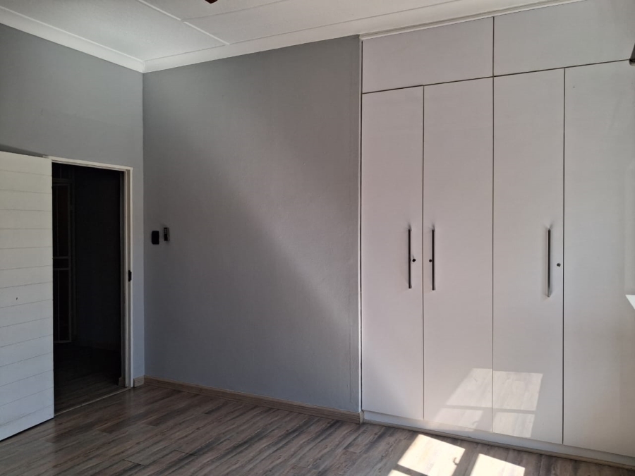 4 Bedroom Property for Sale in Monument Gauteng