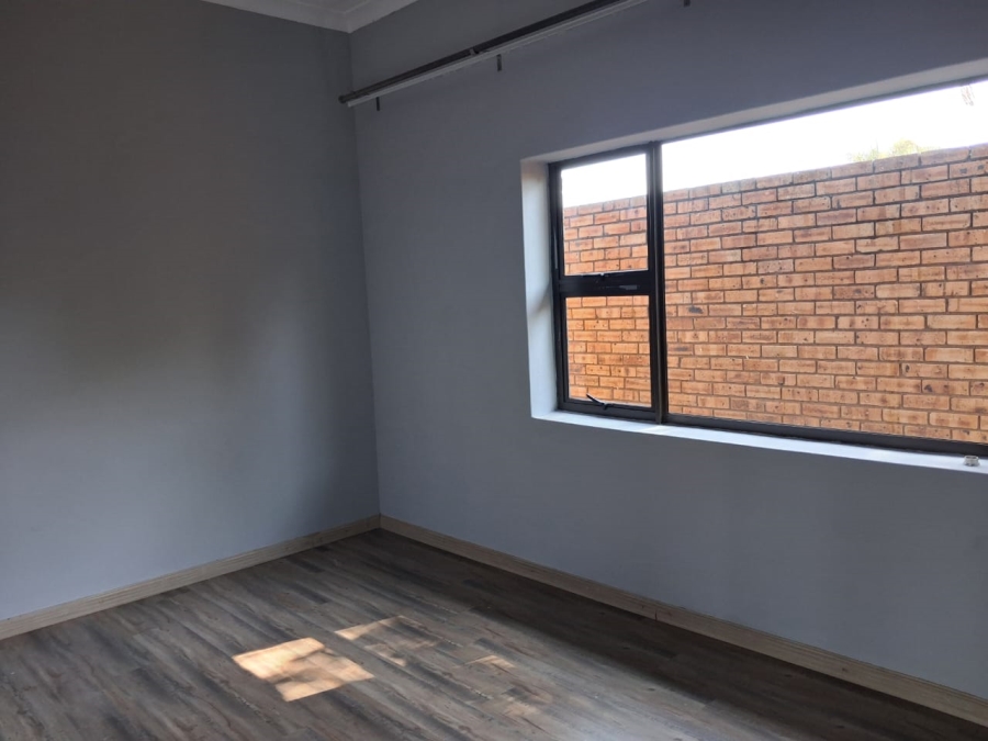 4 Bedroom Property for Sale in Monument Gauteng