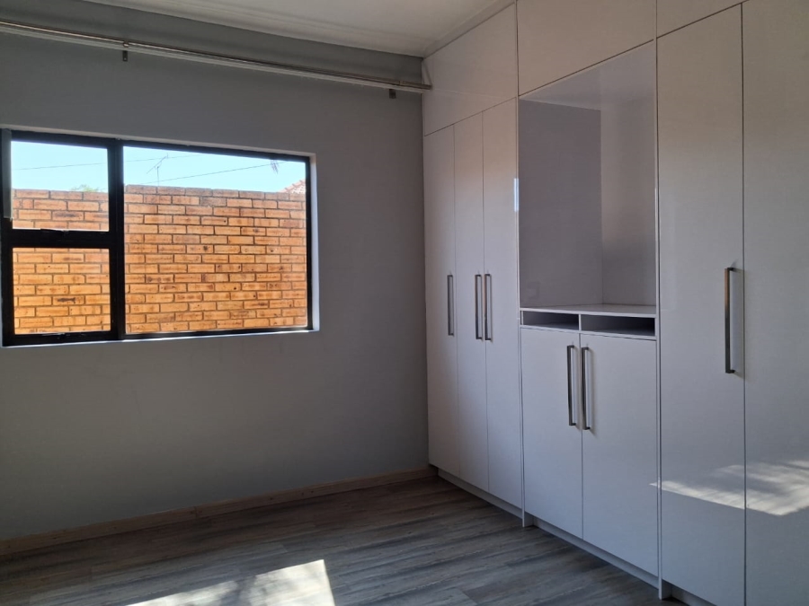 4 Bedroom Property for Sale in Monument Gauteng