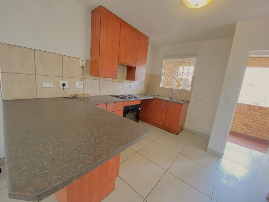 2 Bedroom Property for Sale in Wilro Park Gauteng