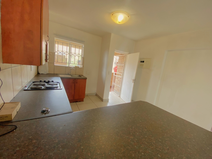 2 Bedroom Property for Sale in Wilro Park Gauteng