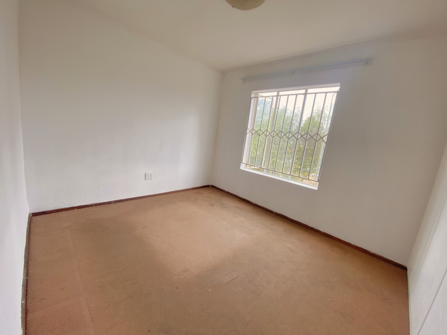 2 Bedroom Property for Sale in Wilro Park Gauteng