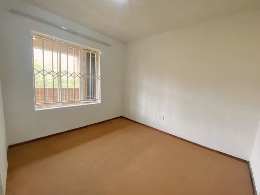 2 Bedroom Property for Sale in Wilro Park Gauteng