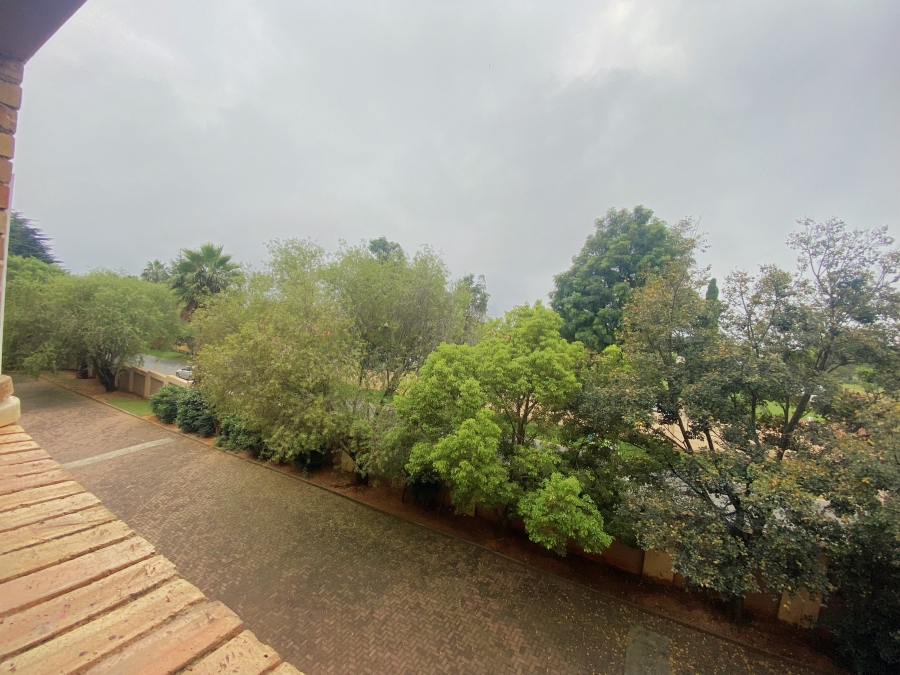 2 Bedroom Property for Sale in Wilro Park Gauteng