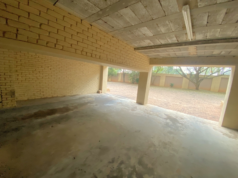 2 Bedroom Property for Sale in Wilro Park Gauteng