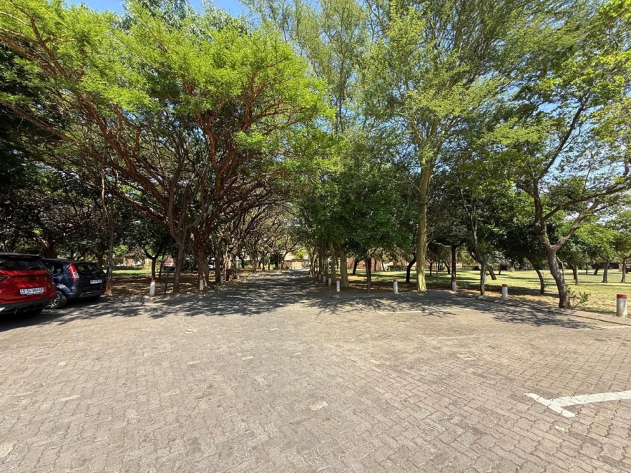 2 Bedroom Property for Sale in Allens Nek Gauteng