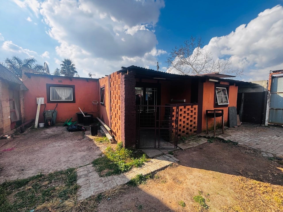 6 Bedroom Property for Sale in Krugersdorp West Gauteng