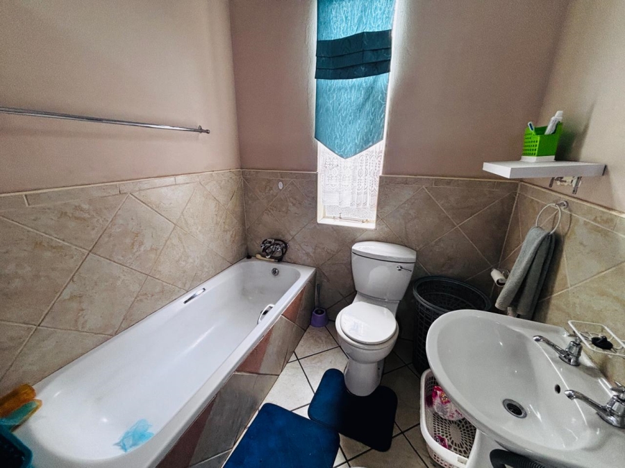 4 Bedroom Property for Sale in Krugersdorp West Gauteng