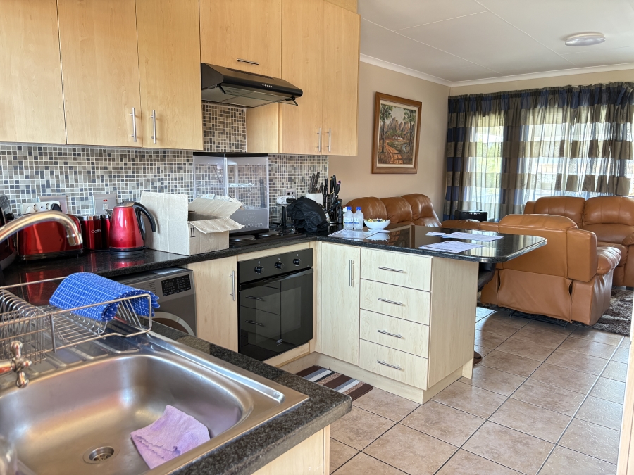 2 Bedroom Property for Sale in Wilgeheuwel Gauteng