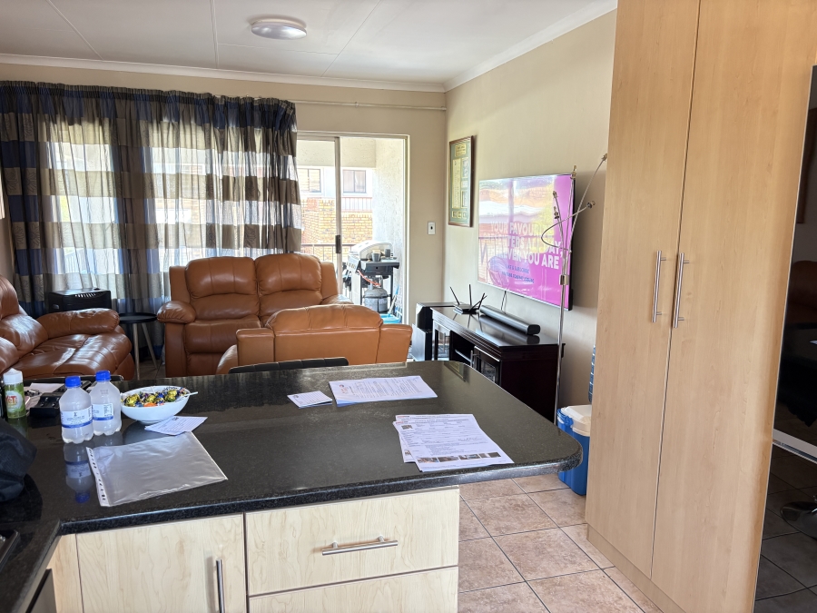 2 Bedroom Property for Sale in Wilgeheuwel Gauteng