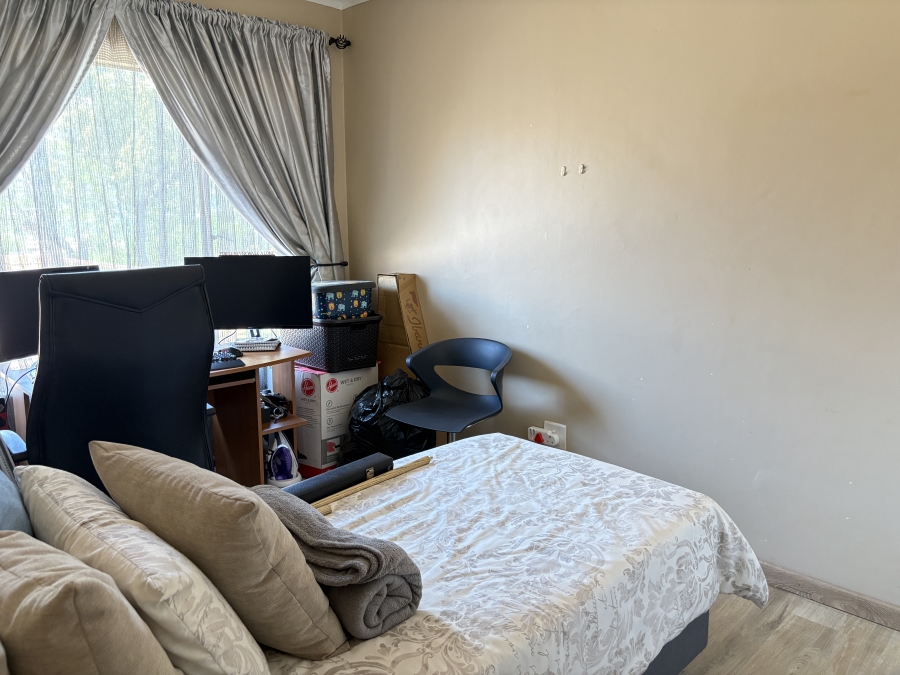 2 Bedroom Property for Sale in Wilgeheuwel Gauteng
