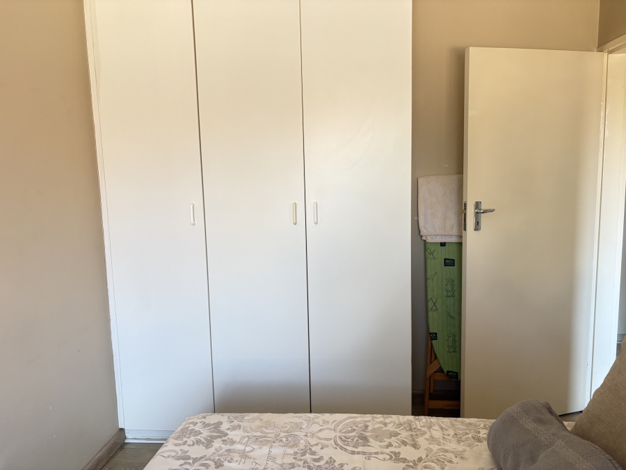 2 Bedroom Property for Sale in Wilgeheuwel Gauteng