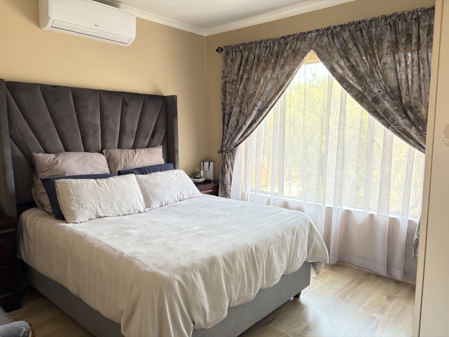 2 Bedroom Property for Sale in Wilgeheuwel Gauteng