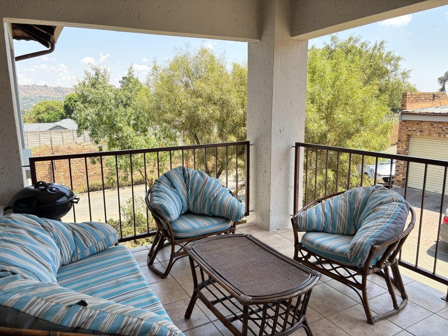 2 Bedroom Property for Sale in Wilgeheuwel Gauteng