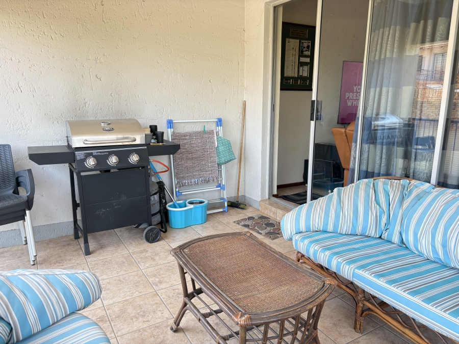 2 Bedroom Property for Sale in Wilgeheuwel Gauteng
