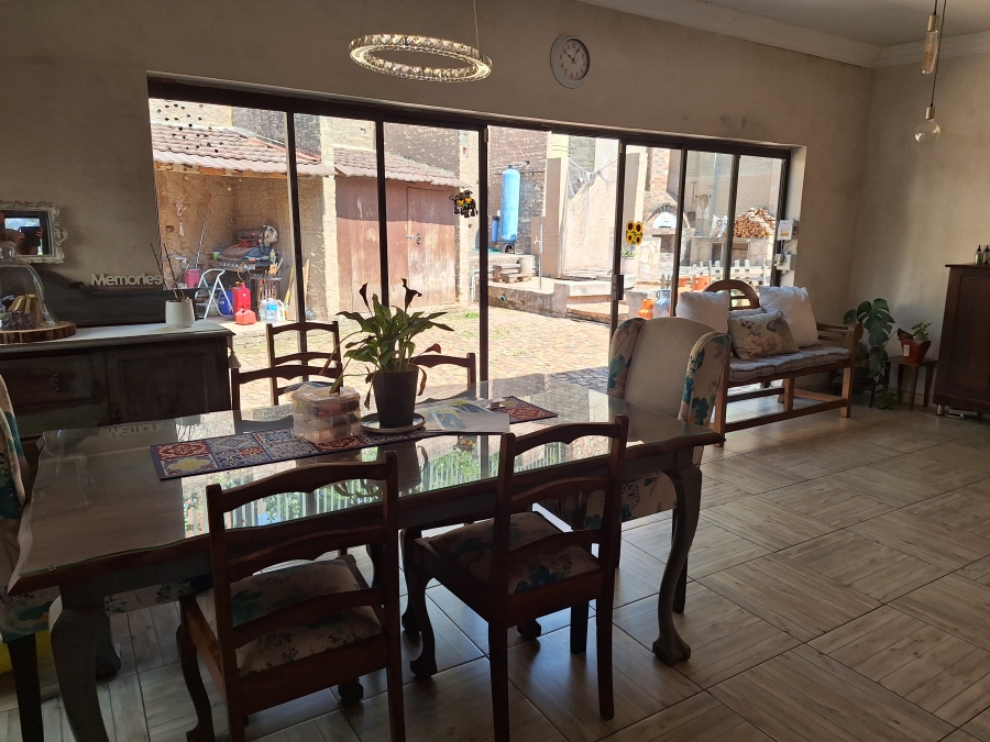 5 Bedroom Property for Sale in Helderkruin Gauteng