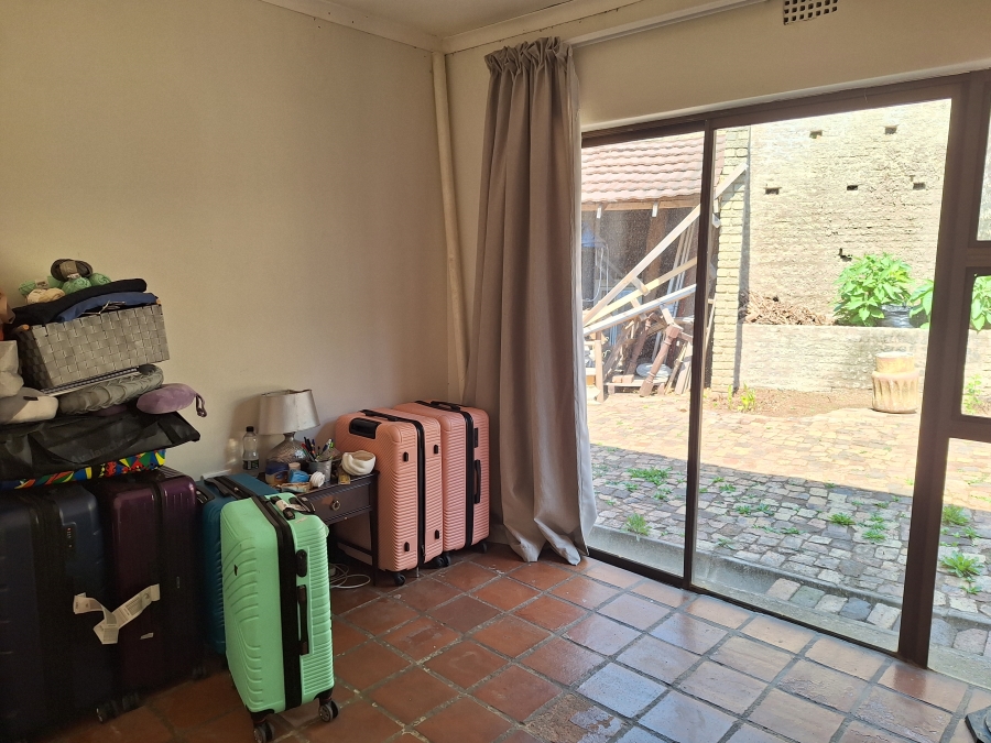 5 Bedroom Property for Sale in Helderkruin Gauteng