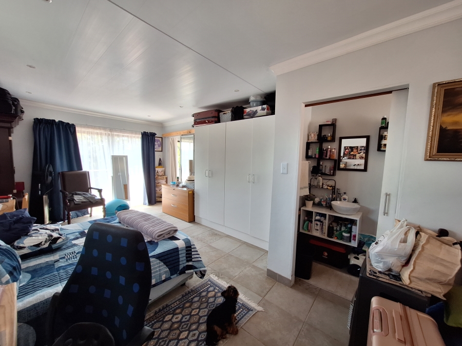 5 Bedroom Property for Sale in Helderkruin Gauteng