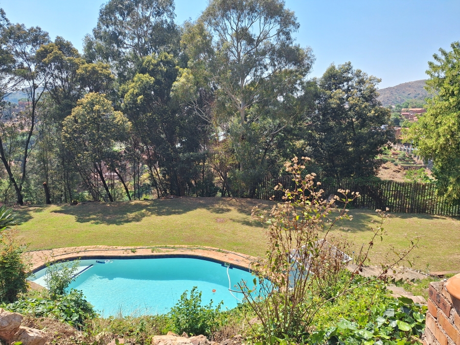 5 Bedroom Property for Sale in Helderkruin Gauteng