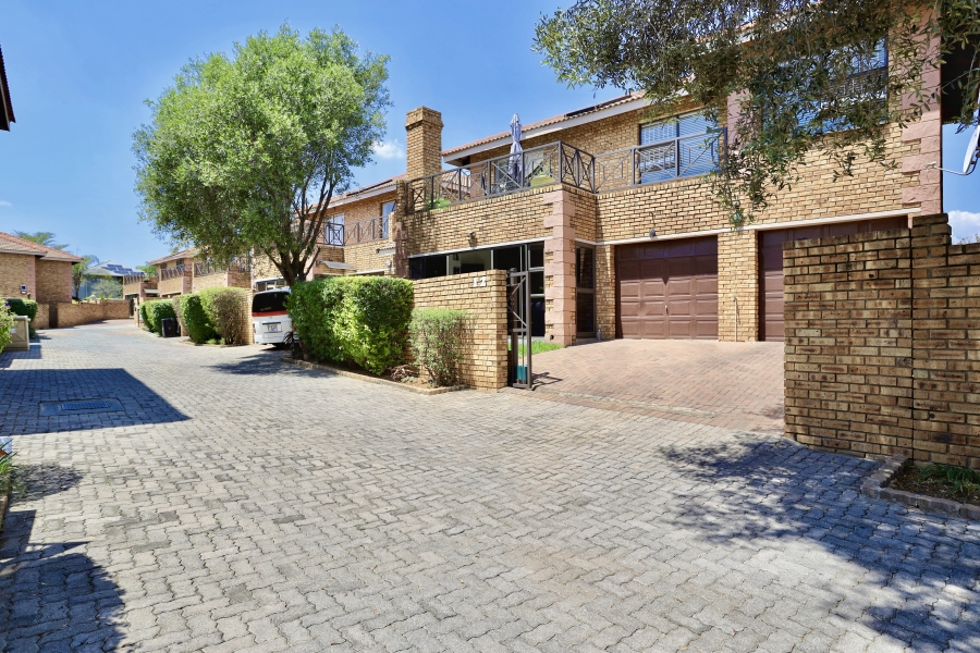 4 Bedroom Property for Sale in Honeydew Gauteng
