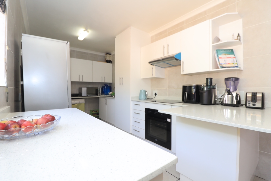 4 Bedroom Property for Sale in Honeydew Gauteng