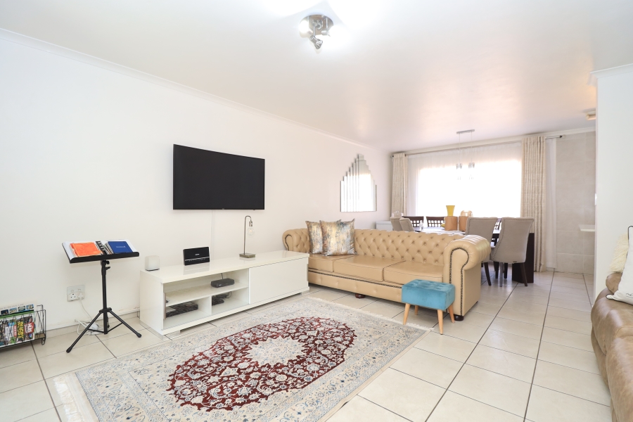 4 Bedroom Property for Sale in Honeydew Gauteng